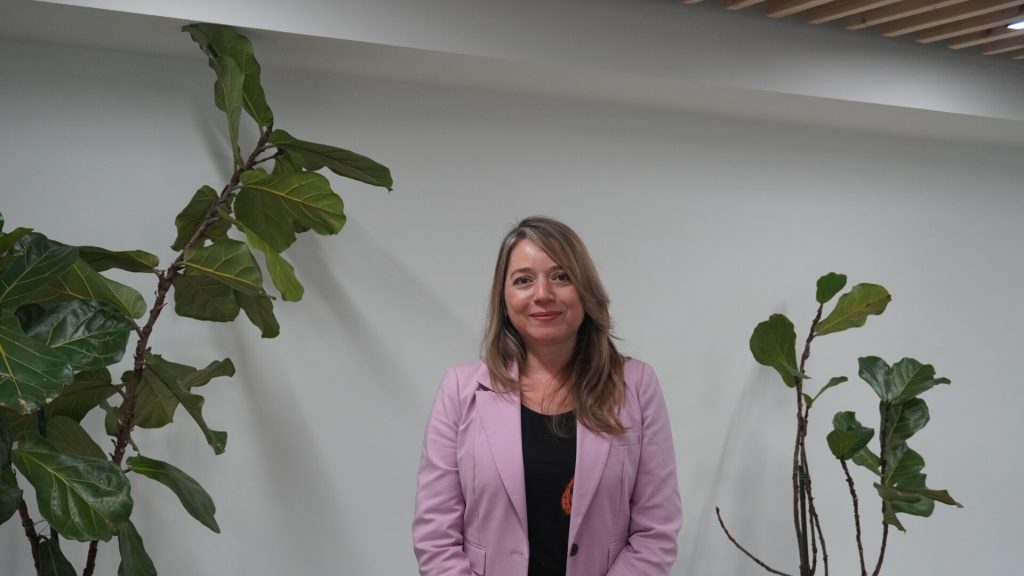 Denisse Cancino, egresada de Ingeniería Eléctrica USACH de E2Infinity